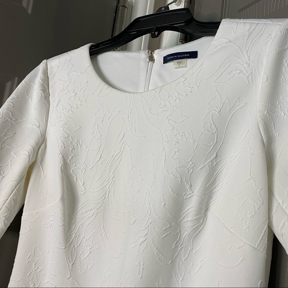 Tommy Hilfiger Ivory / Winter White Textured Sheath Dress Size 6 - Picture 2 of 12